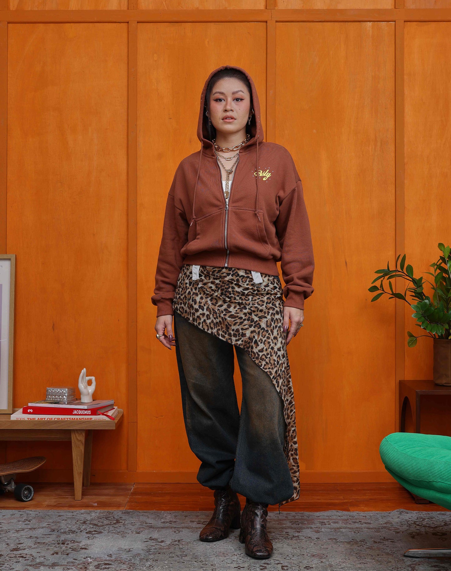 Asly Aura Hoodie in Brown