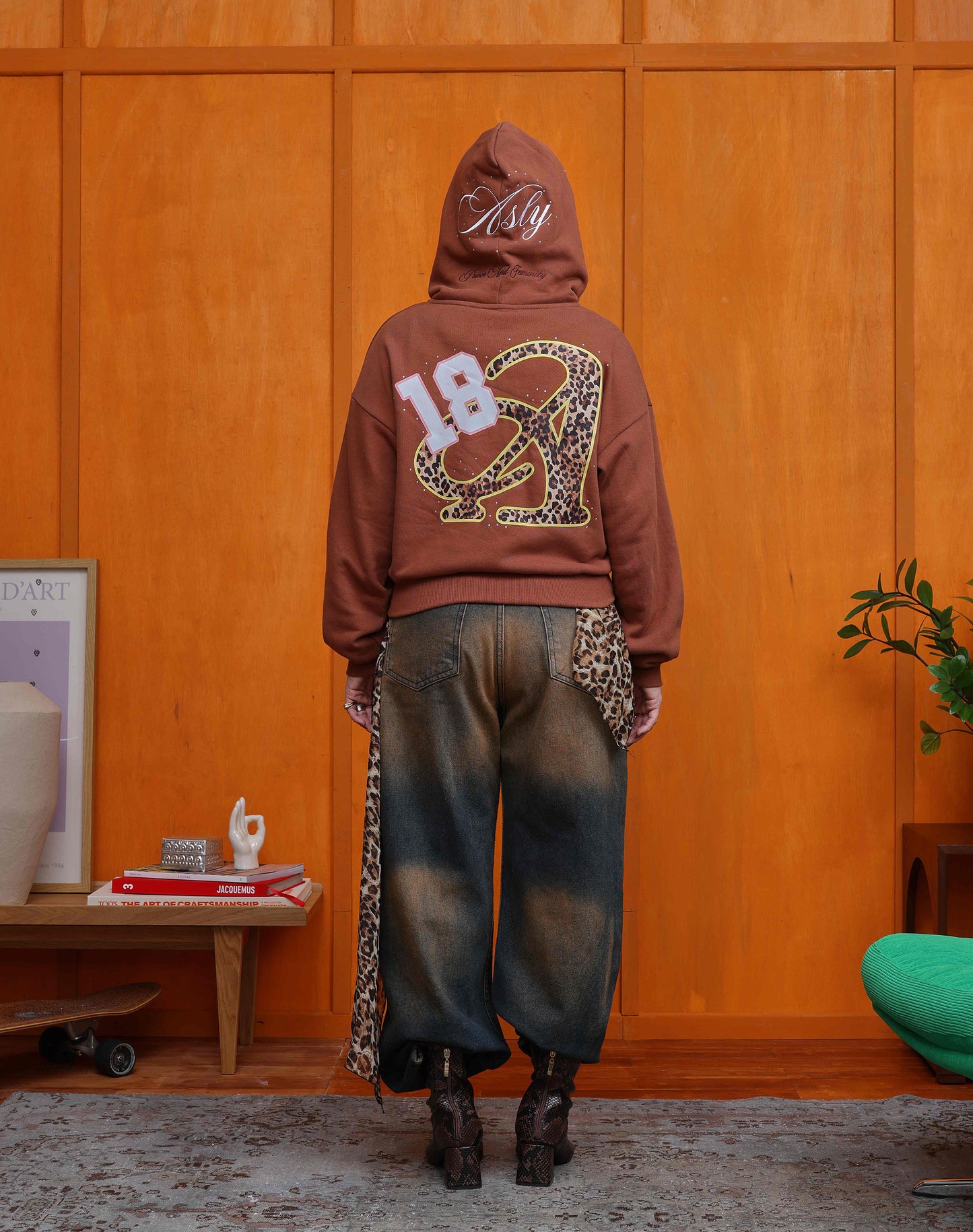 Asly Aura Hoodie in Brown