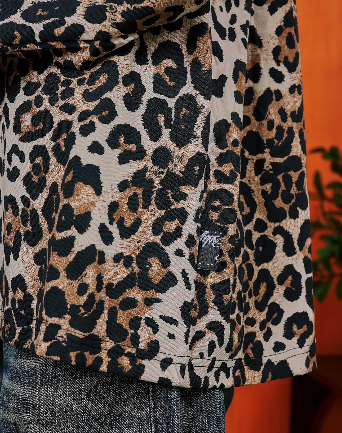 Aura Leopard Long Sleeve