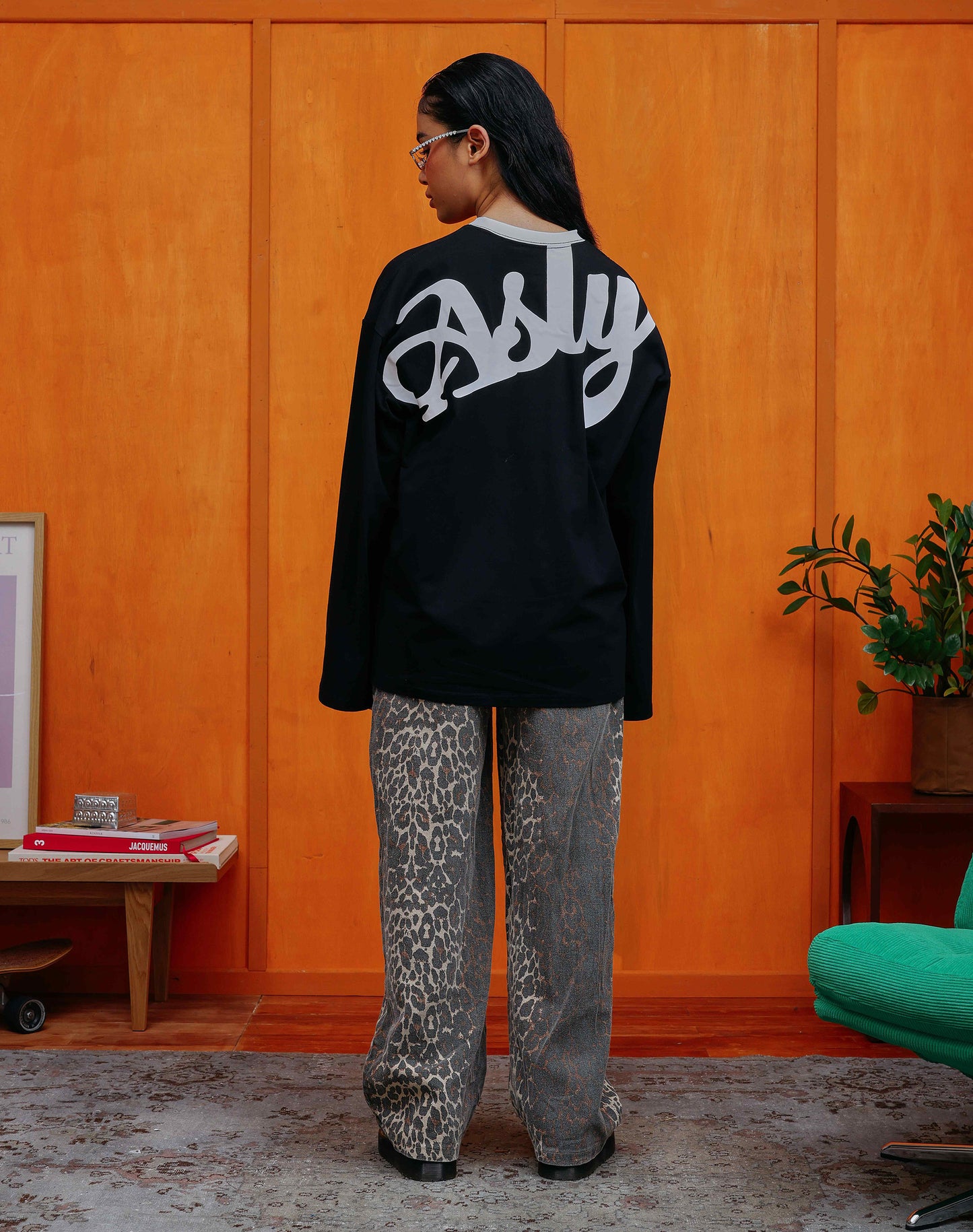 Asly Aura Basic in Black Long Sleeve