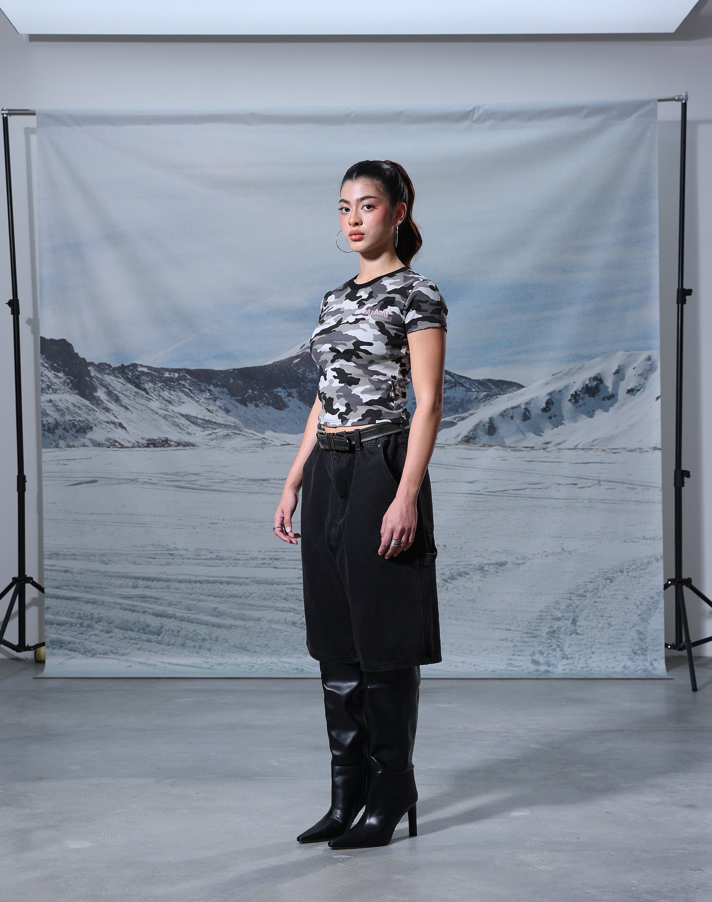 “Basic” Camou In Grey Baby Tee