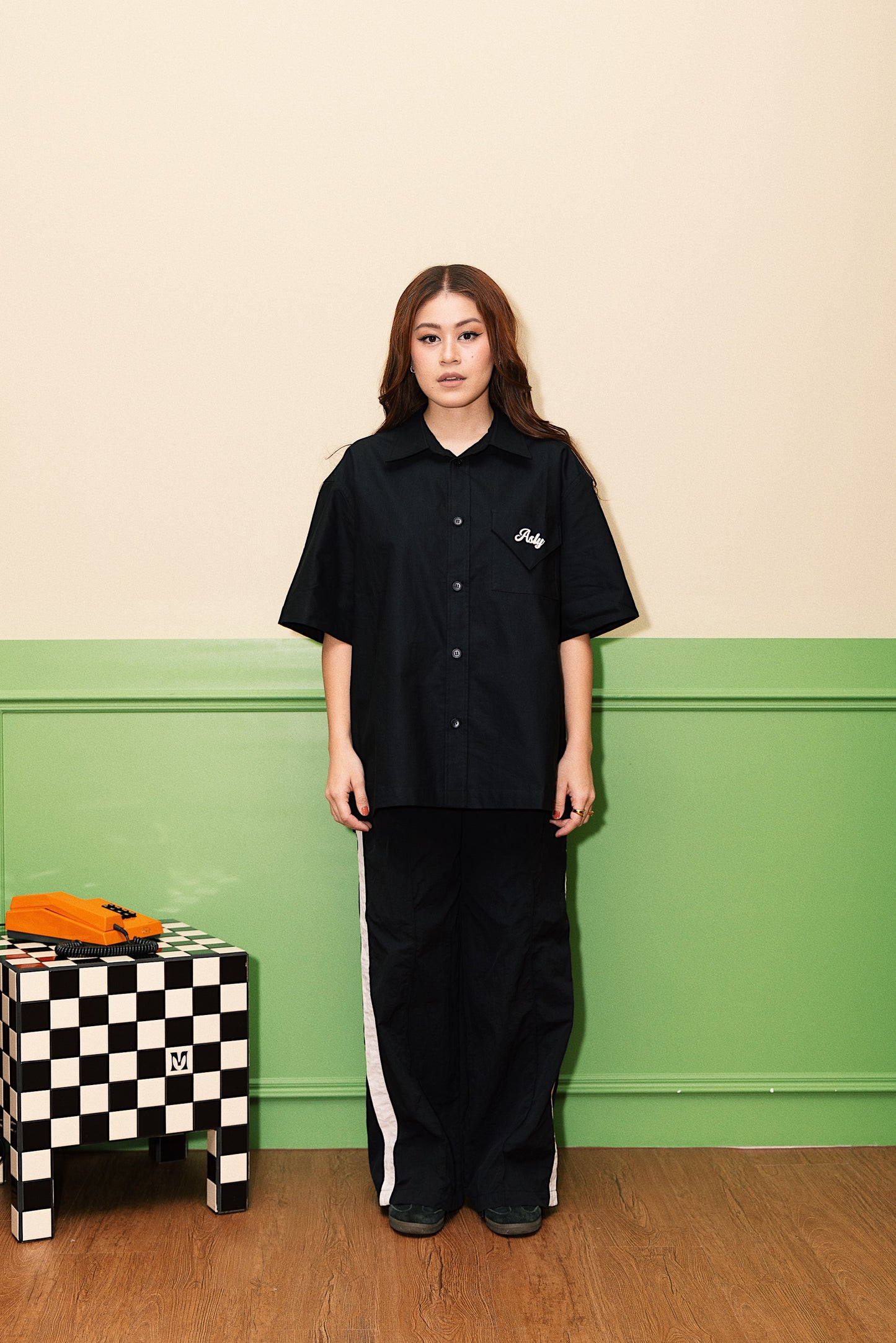 “Letter To Mom” Collar Box Shirt in Black