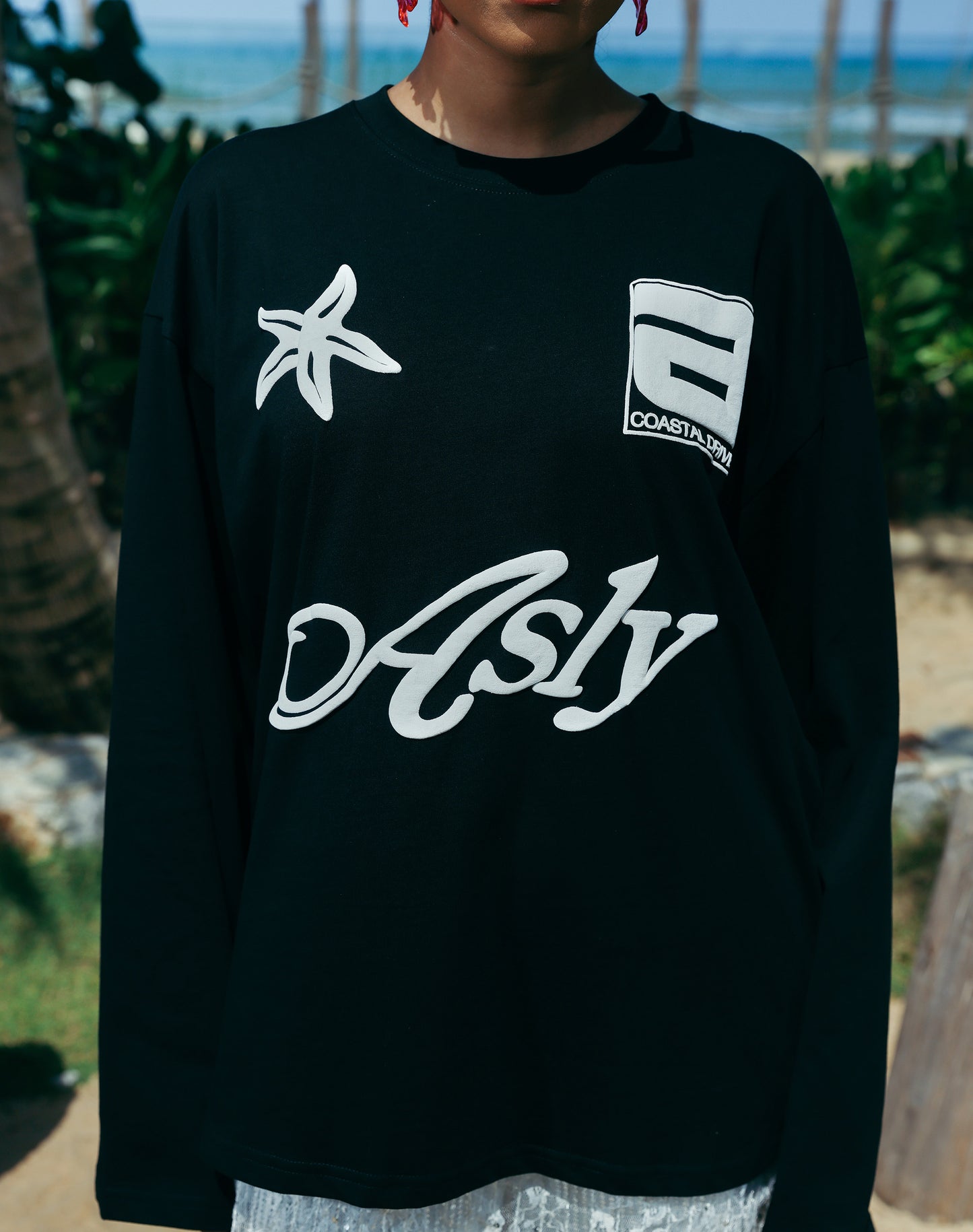 Asly Resort Coastal Noir in Long Sleeve