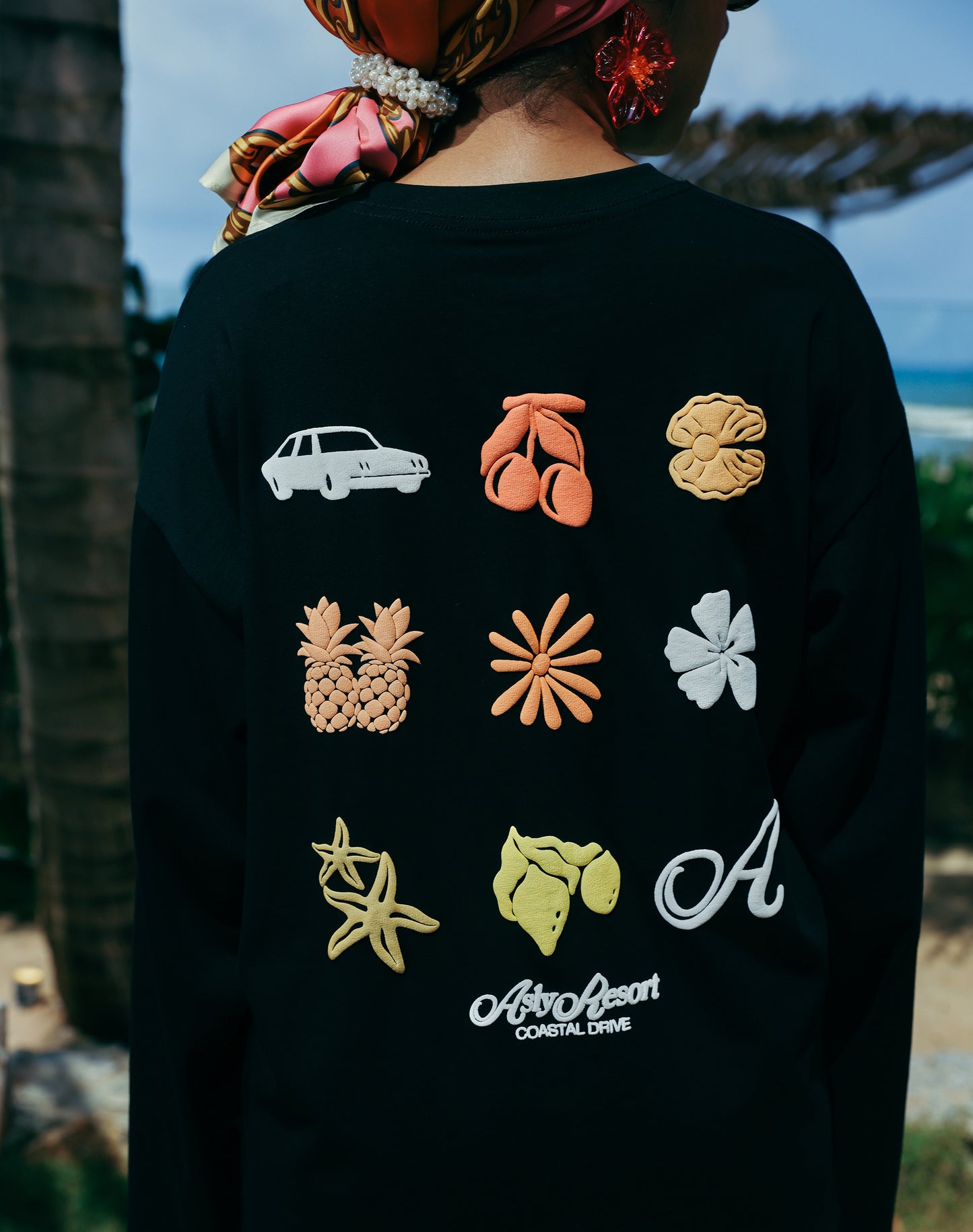 Asly Resort Coastal Noir in Long Sleeve